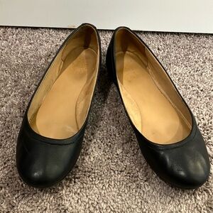 Naturalizer leather flats size 7.5
